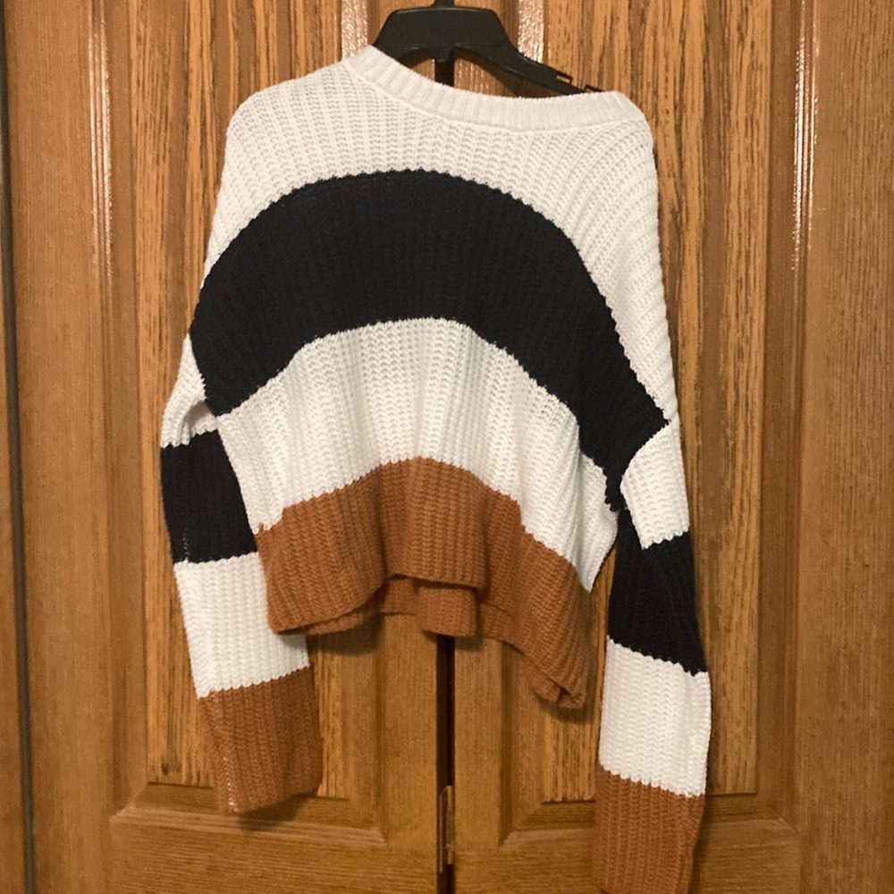 Moon And Madison Color Block Cropped Sweater
